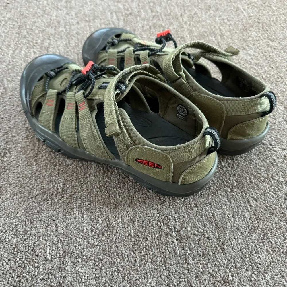 Keen Newport h2 1025060 Olive Orange Water Sandals Hiking U6 EU 38‎